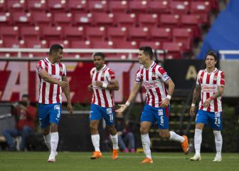 Chivas va con 'Cone', Antuna y Vega al ataque