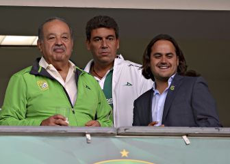León felicita a Carlos Slim por su cumpleaños