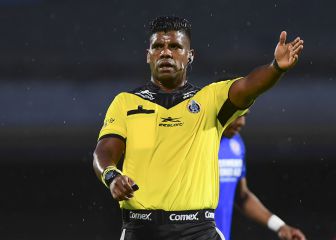 El silbante Adalid Maganda se reunió con abogados de FMF