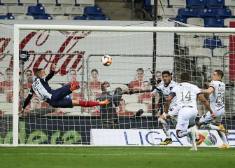 Con uno menos y un golazo de Funes Mori, Rayados lo ganó