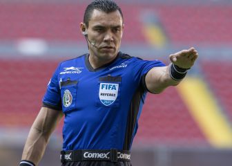 ¿Quién es Marco Antonio Ortíz, el árbitro del Clásico Nacional?