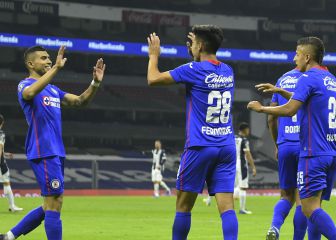 Polémica por gol del Azul; Rayados protesta porque el balón salió