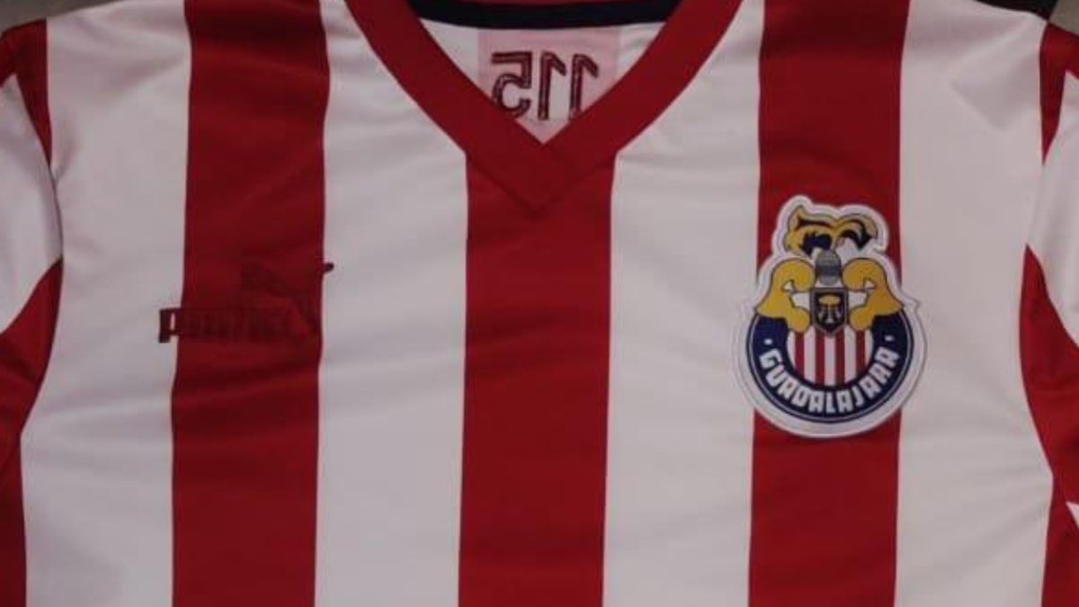 playera del chivas 2021