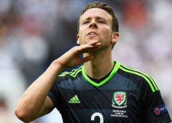 Chris Gunter, primer jugador de la selección de Gales en llegar a 100 juegos