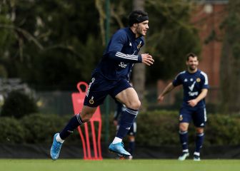 Jiménez se luce con asistencia en entrenamiento de los Wolves