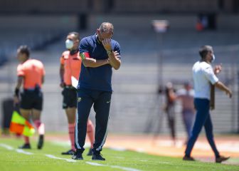 Andrés Lillini no celebra el empate de Pumas