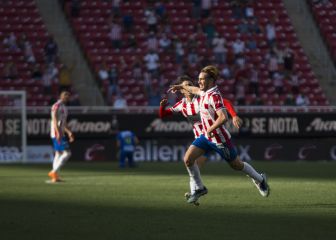 Un 'canelazo' evitó que Chivas se fuera sin sumar contra Santos