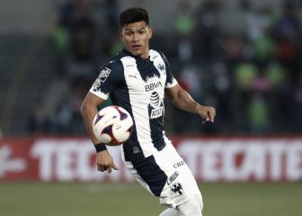 Jesús Gallardo olvida su pasaporte y regresa a Monterrey