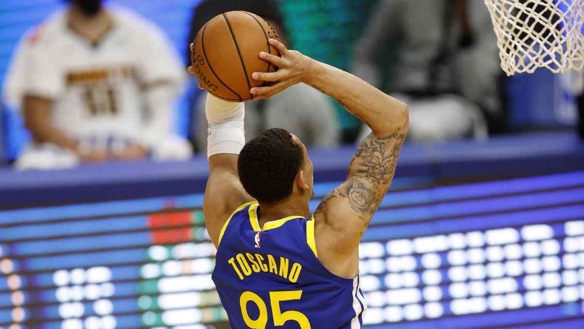 Juan Toscano signs the best game of a Mexican in NBA