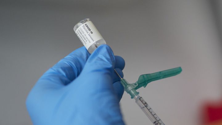La vacuna rusa podría llegar a México: Así va la negociación