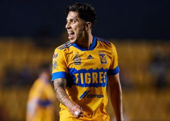 La divertida broma de Carlos Salcedo en el vestidor de Tigres tras ganar el Clásico Regio