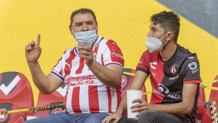 Chivas y Atlas ampliarían aforo de sus estadios en Liguilla