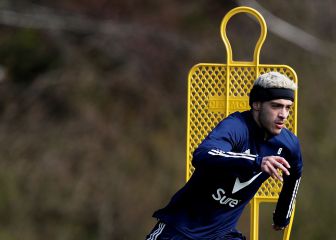 Raúl Jiménez explica el por qué de su cabello güero y sí, se declara un Súper Saiyajin