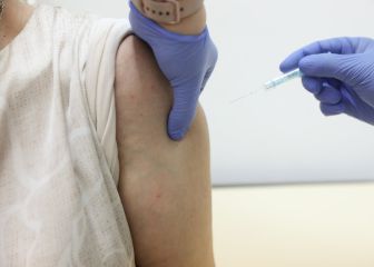 Inicia vacunación a maestros del Estado de México