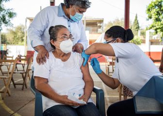 Cofepris libera lote de vacunas CanSino envasadas 
