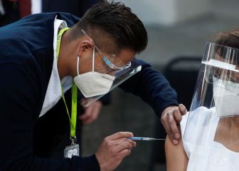 Primera maestra en recibir vacuna contra la Covid-19 en Cdmx 