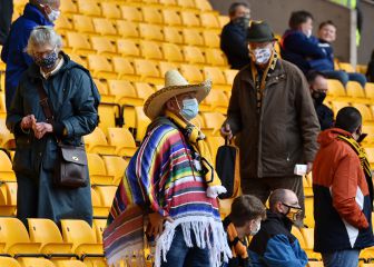 Aficionados de Wolves reciben de manera cálida a Raúl Jiménez