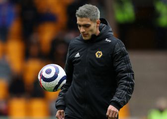 ¡Imposible no emocionarse! Así le cantó la afición de los Wolves a Raúl en su regreso