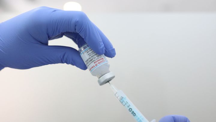 Inicia última etapa de vacunación al sector 50 y más en CdMx