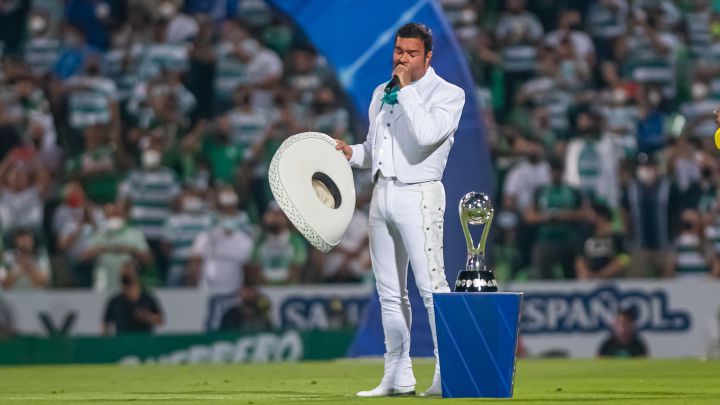 Habrá multa por alteración del Himno Nacional en la final