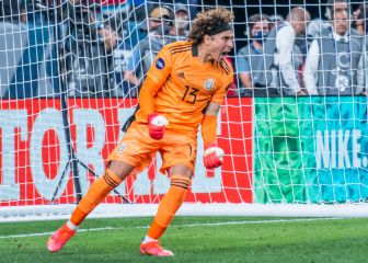 Ochoa salva la noche