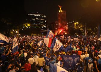 Así festejó la afición de Cruz Azul tras el pitazo final contra Santos, nadie se aguantó las lágrimas