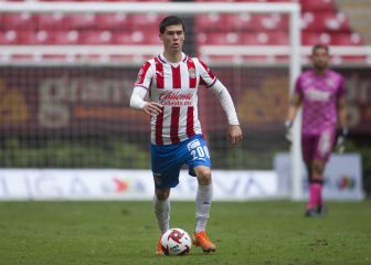 Jóvenes de Tapatío levantan la mano con Chivas