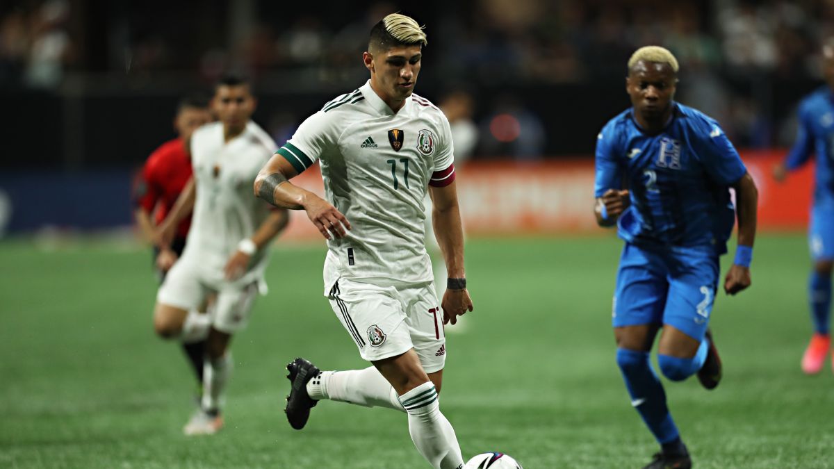 Alan Pulido: "En México se cuestiona por todo" - Vimarsana News