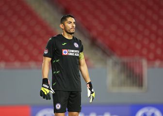 Corona habría renovado con Cruz Azul por dos años más