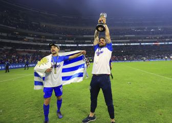 ¡Se quedó! 'Nacho' no soltó el balón y Cruz Azul no soltó a Rivero