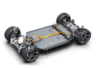 Las diferencias y similitudes entre una batería de automóvil eléctrico y una de teléfono celular
