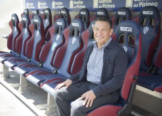 Nacho Ambriz tiene amargo debut con el Huesca