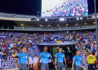El Salvador con más público en el Estadio Cotton Bowl