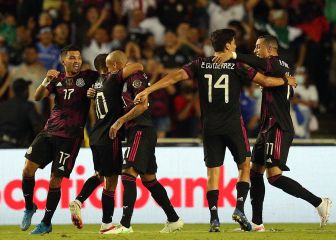 México se queda el liderato y avanza a cuartos de final