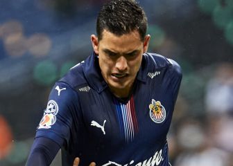 Sergio Flores pensó en el retiro antes de debutar con Chivas