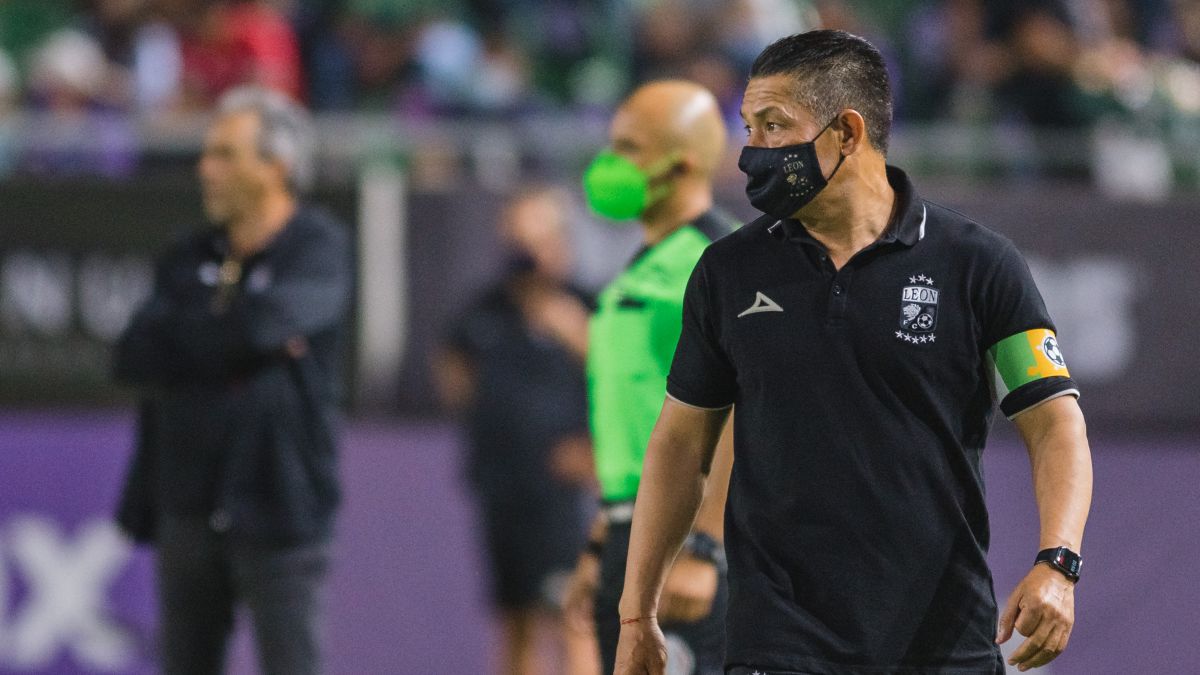 Ignacio Ambriz no ha recibido a los jugadores que pidió - Vimarsana News