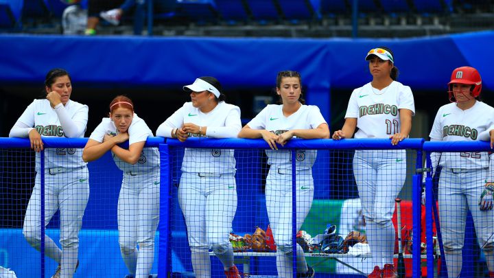 Esmeralda Falcn cont su sentir al ver los uniformes del equipo de sftbol en la basura