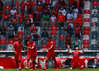 Retiran a tres aficionados en el estadio Nemesio Díez por grito homofóbico