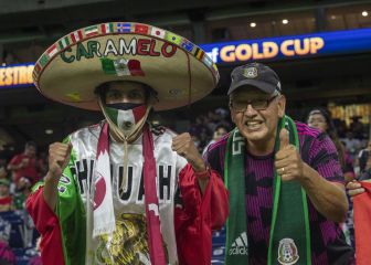 ¡Fiesta en Las Vegas! La afición del Tri canta, baila, se disfraza, apuesta...