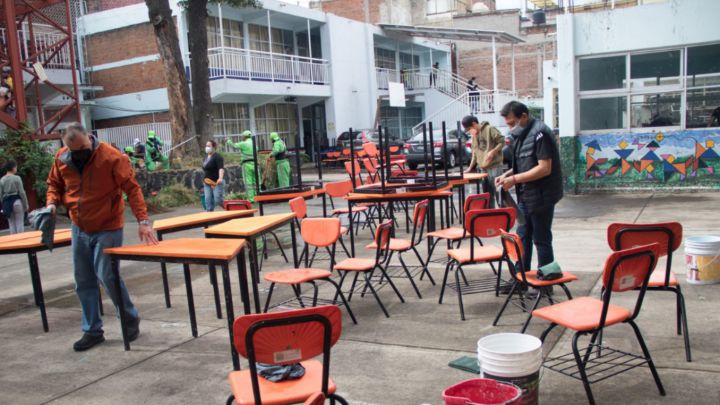 Habrá clases presenciales incluso en Semáforo Rojo: por qué y quién lo ha decidido