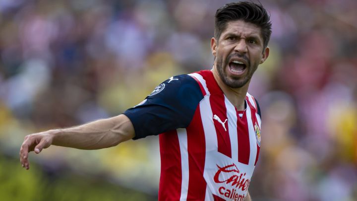 Oribe Peralta quiere seguir en Chivas, pero no descarta el retiro