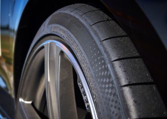 ¿Cómo saber cuándo la llanta de un automóvil es vieja?