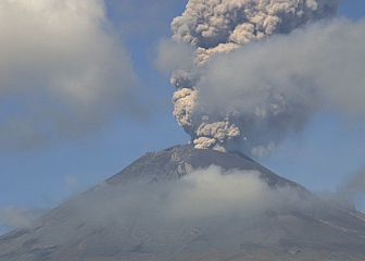 Prevén caída de ceniza del volcán Popocatépetl en CDMX