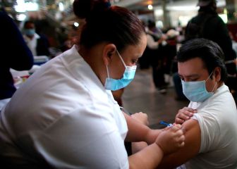 Vacunación a mexiquenses de 40 a 49 años en Ecatepec