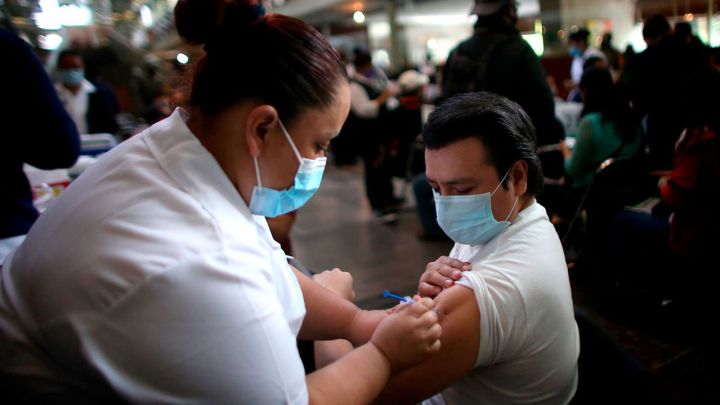 Vacunación EDOMEX: aplicación de segunda dosis a personas de 40 a 49 años