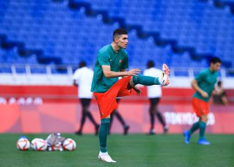 Johan Vásquez continúa sin debutar con el Genoa