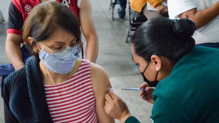 Vacunación Edomex: segunda dosis a adultos de 40 a 49 años en 12 municipios