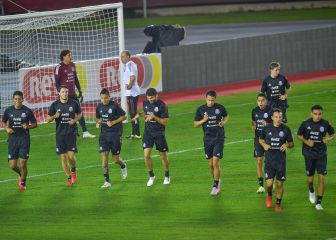 México, con dominio sobre Canadá en eliminatorias