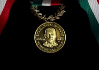 Entregan medalla Belisario Domínguez a Ifigenia Martínez y Manuel Velasco-Suárez