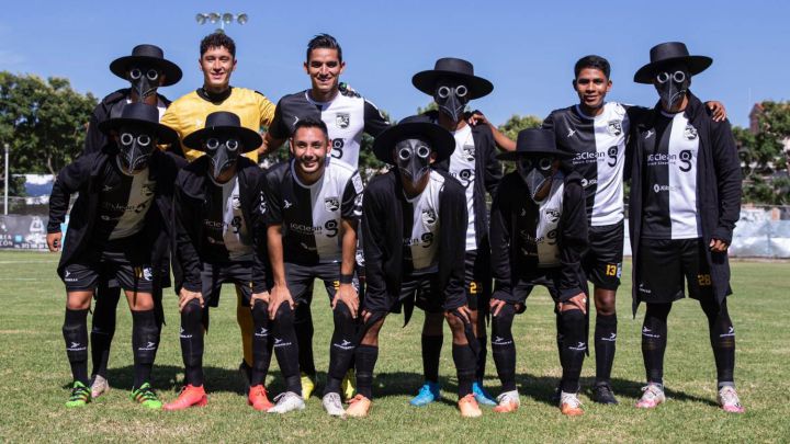 Equipo mexicano emula a Toros Neza utilizando máscaras